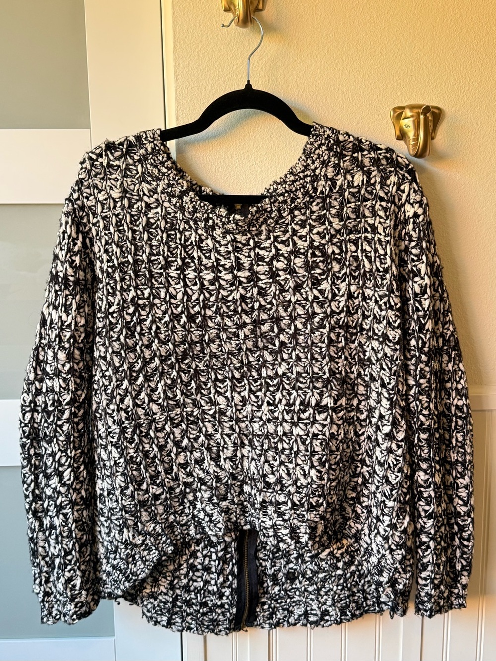 Vintage Havana Black and White Chunky Knit Women's Sweater Medium
